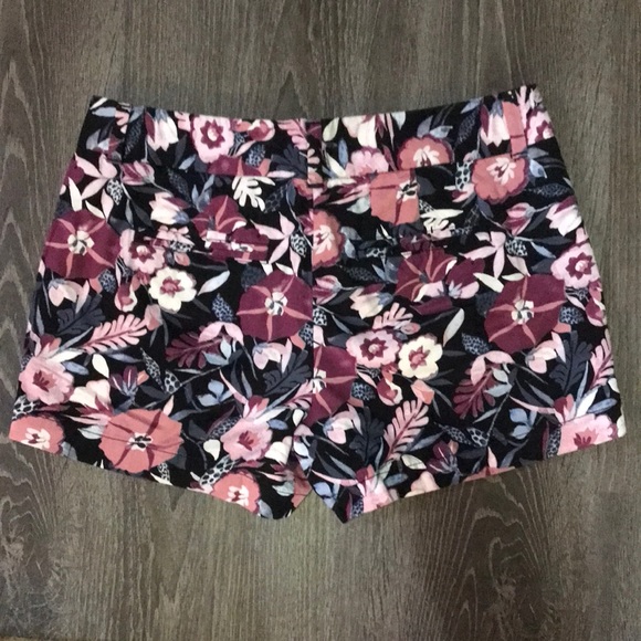 LOFT chino shorts - Picture 2 of 10